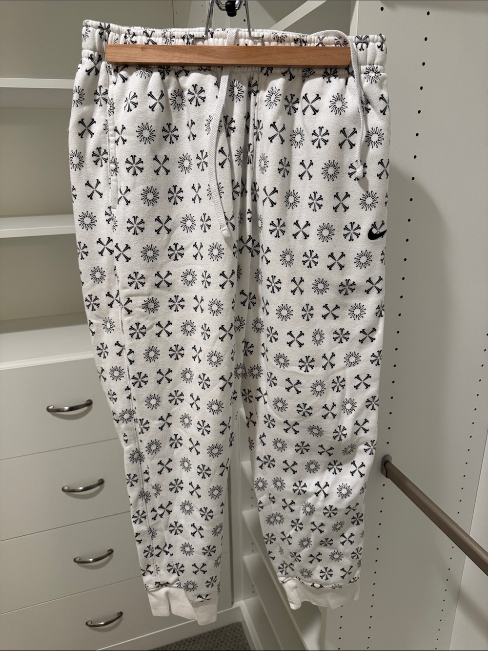 Nike White & Black Patterned Fleece Joggers for men